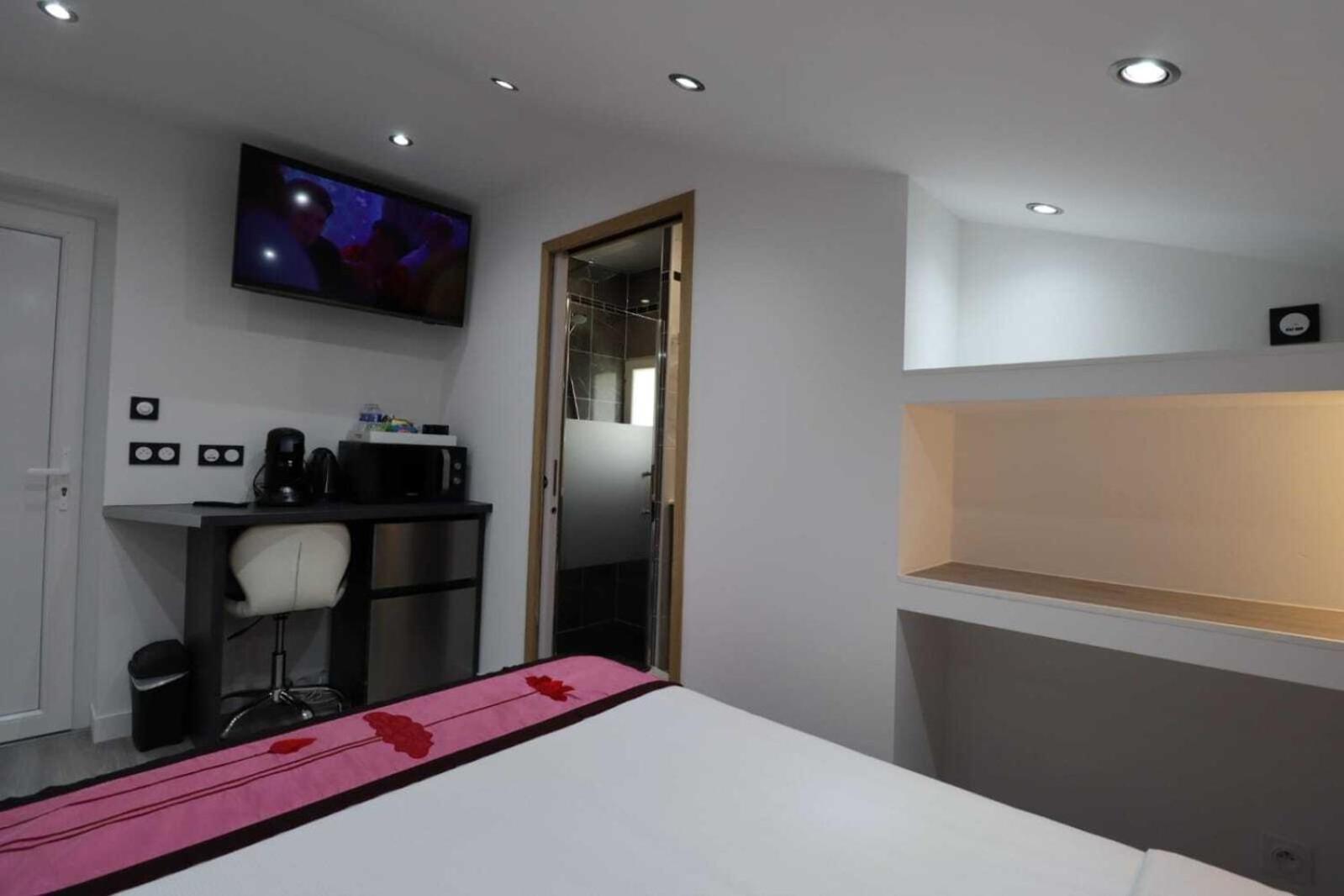Le Lotus Blanc Hotel Albertville Room photo
